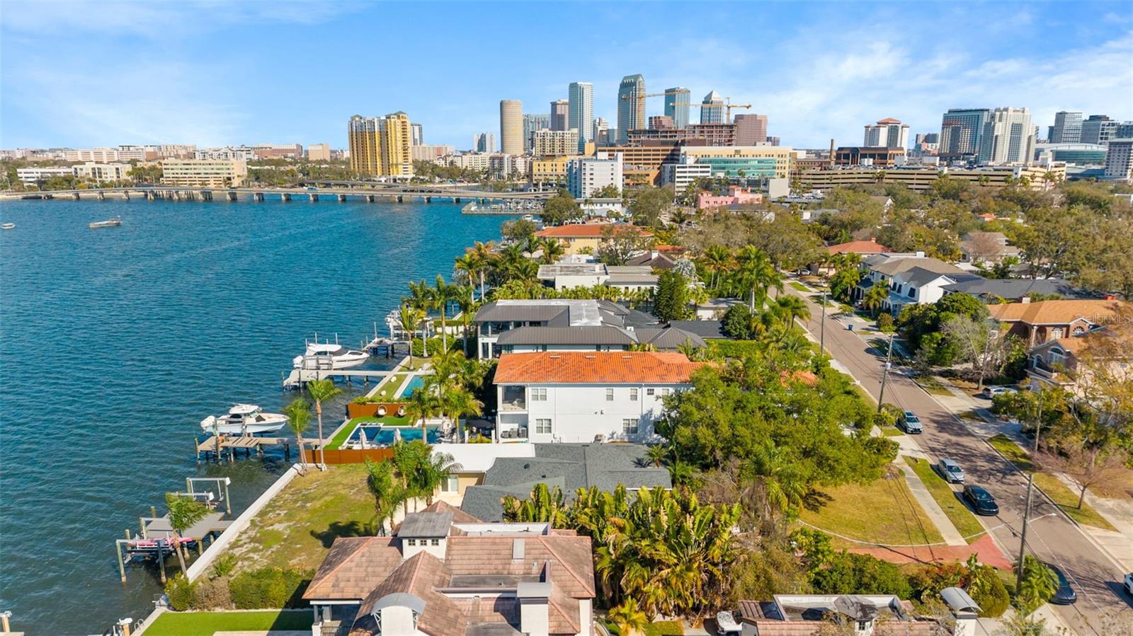 TB8480078 Property Photo