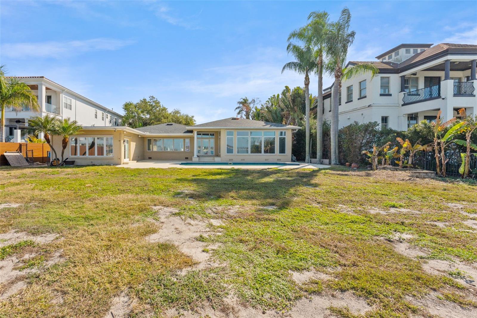 TB8480078 Property Photo