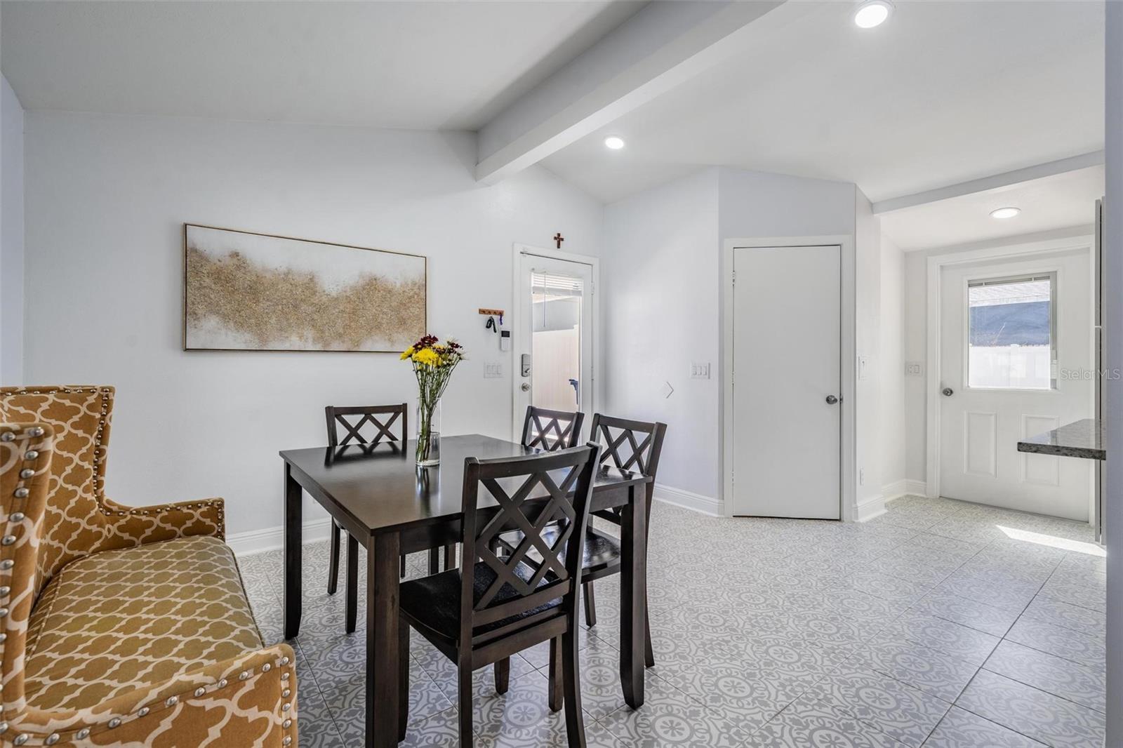 7307 N HIGHLAND AVE, TAMPA, FL, 33604