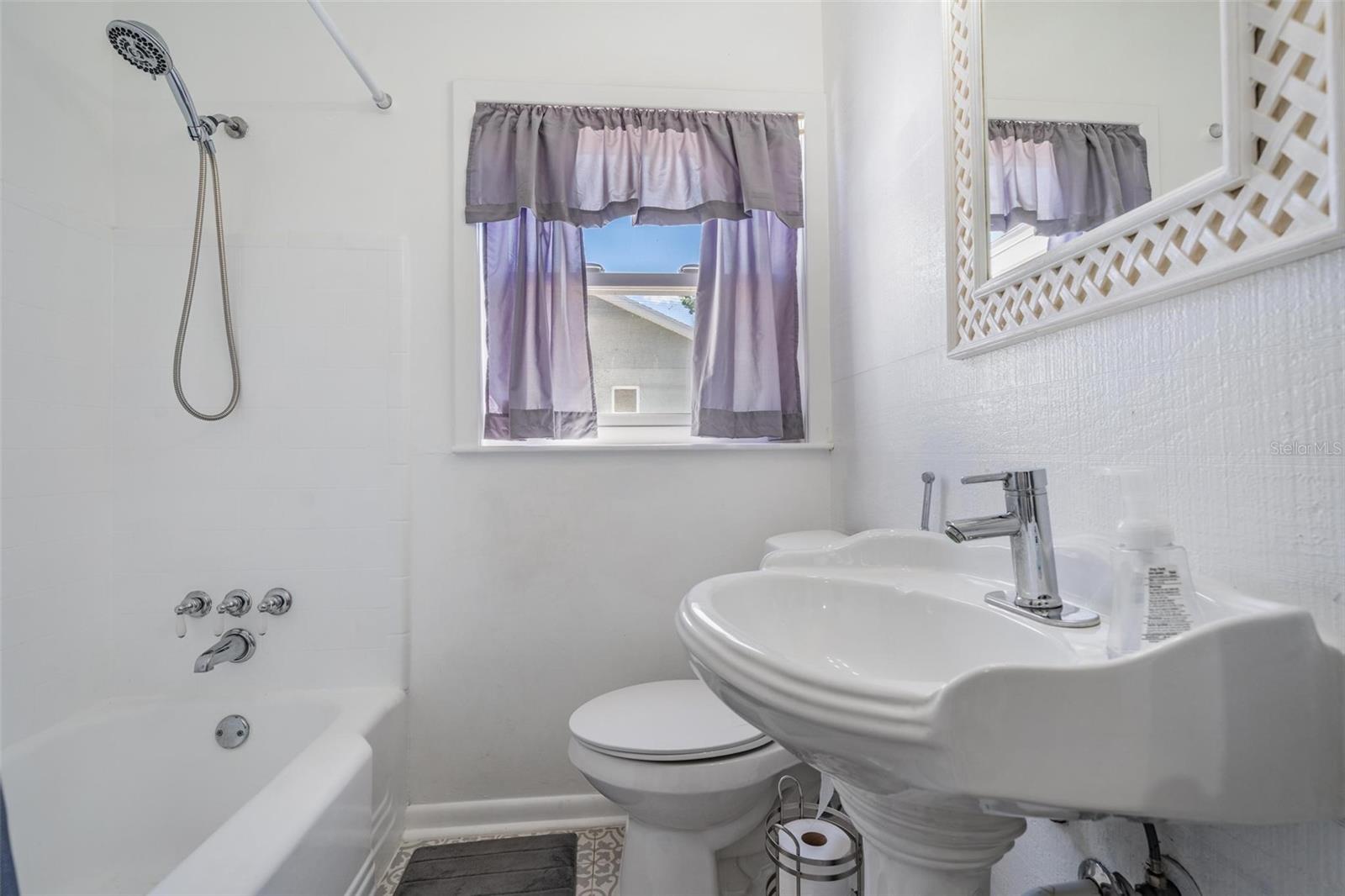 7307 N HIGHLAND AVE, TAMPA, FL, 33604
