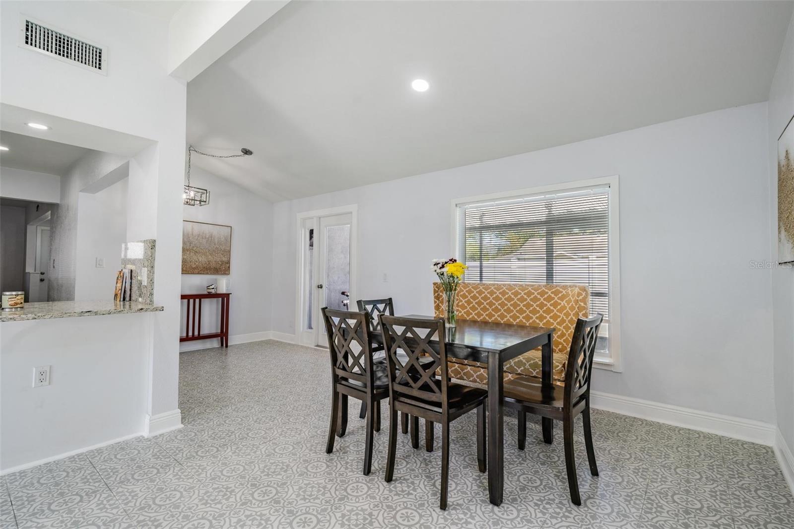 7307 N HIGHLAND AVE, TAMPA, FL, 33604