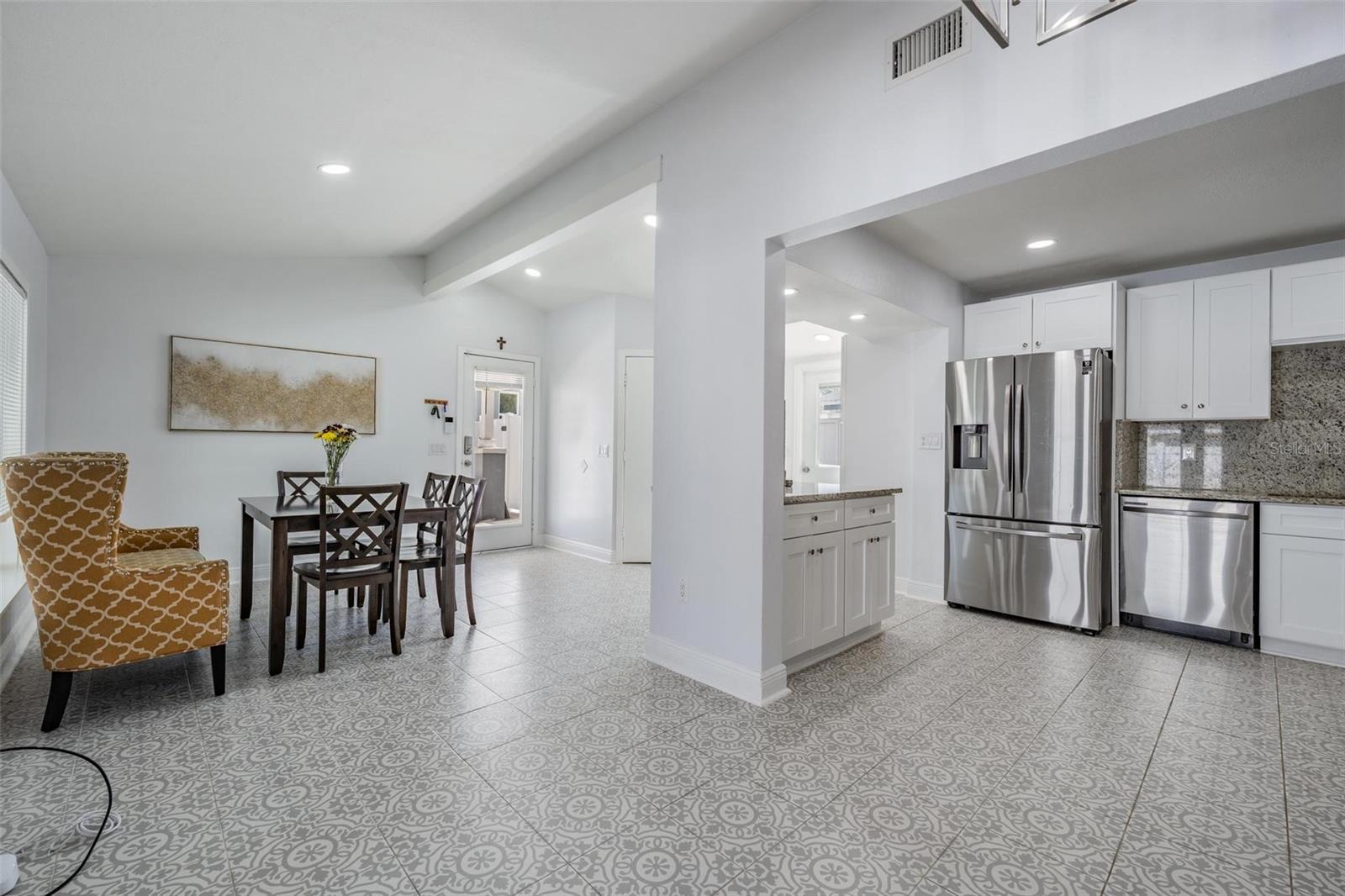 7307 N HIGHLAND AVE, TAMPA, FL, 33604