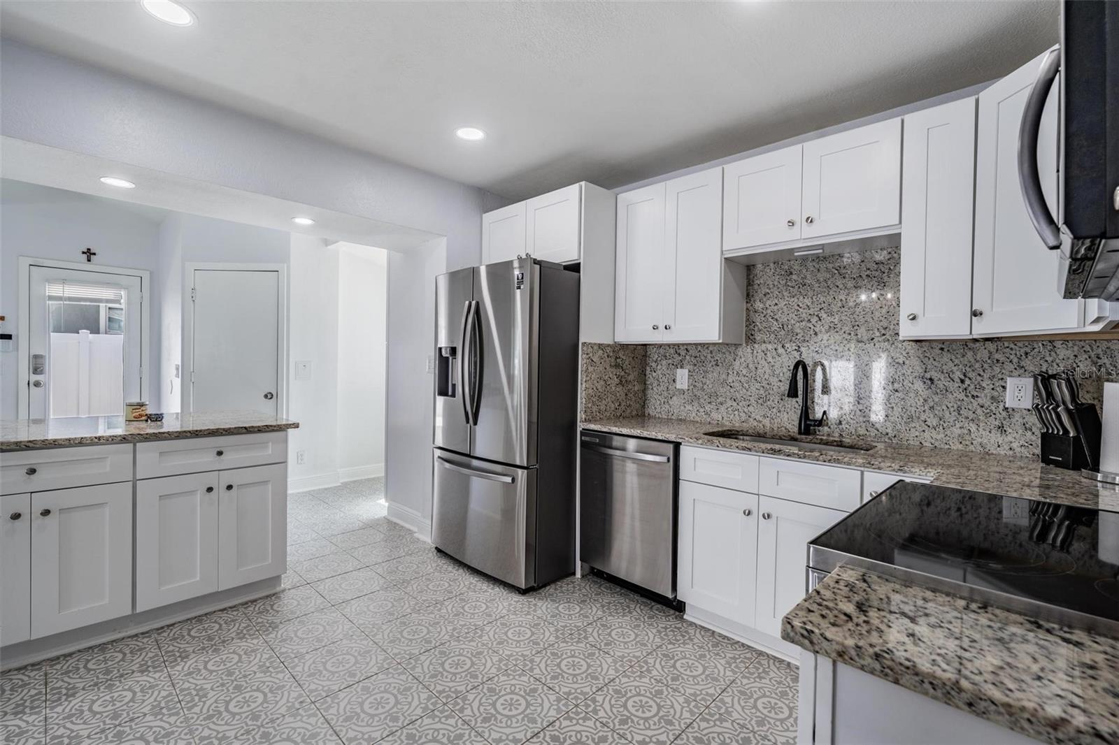 7307 N HIGHLAND AVE, TAMPA, FL, 33604