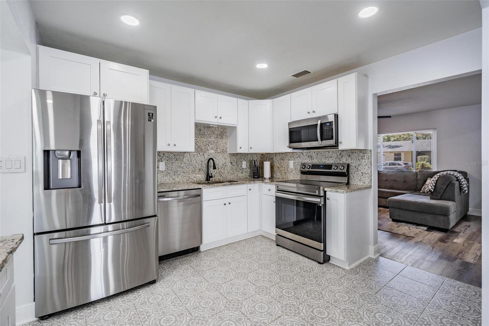 7307 N HIGHLAND AVE, TAMPA, FL, 33604