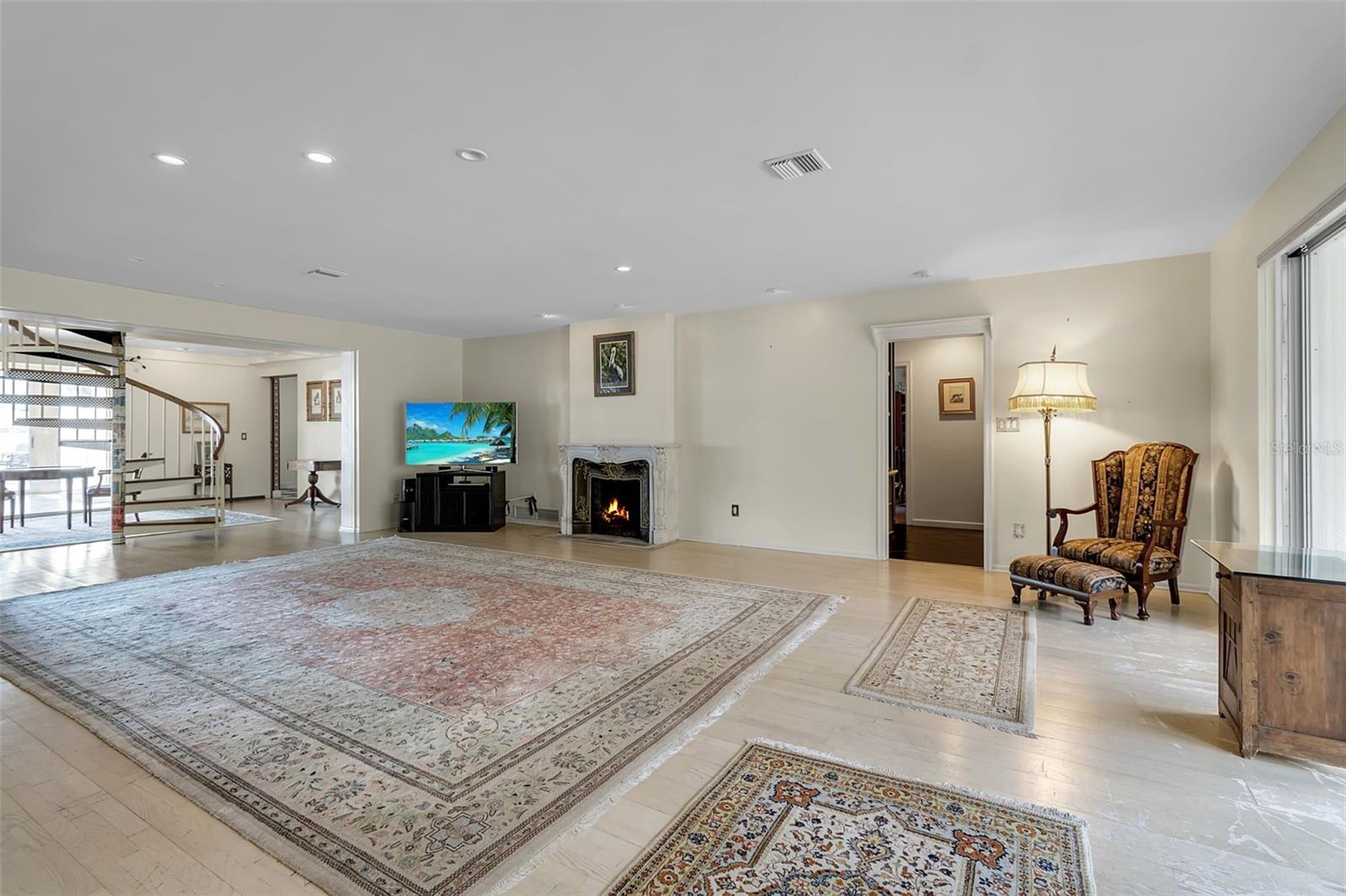 1504 S LODGE DR, SARASOTA, FL, 34239