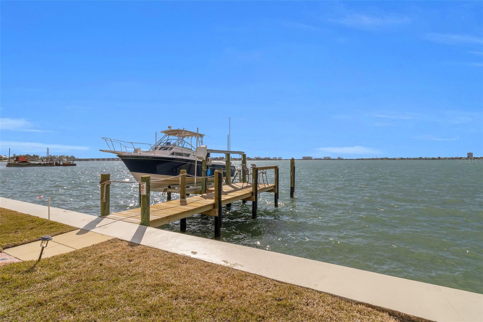 1504 S LODGE DR, SARASOTA, FL, 34239