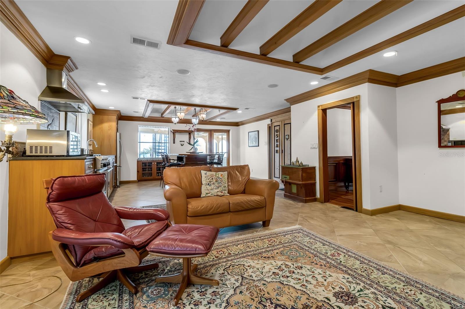 1504 S LODGE DR, SARASOTA, FL, 34239