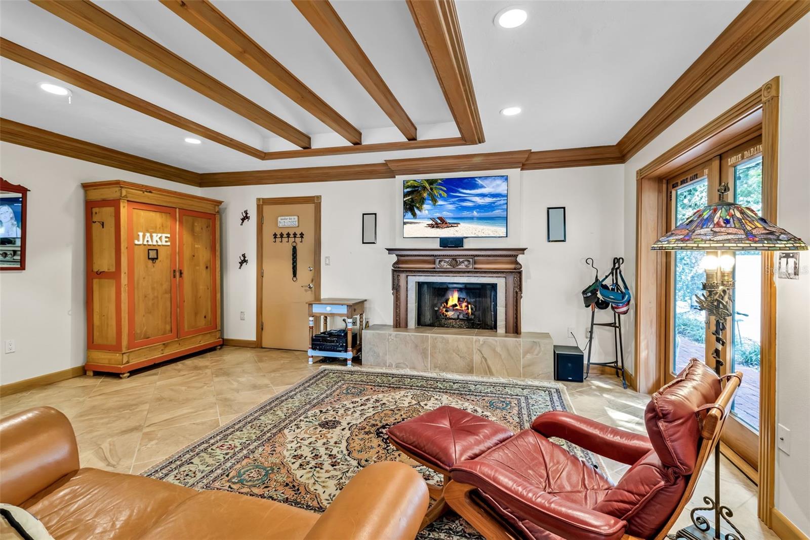 1504 S LODGE DR, SARASOTA, FL, 34239