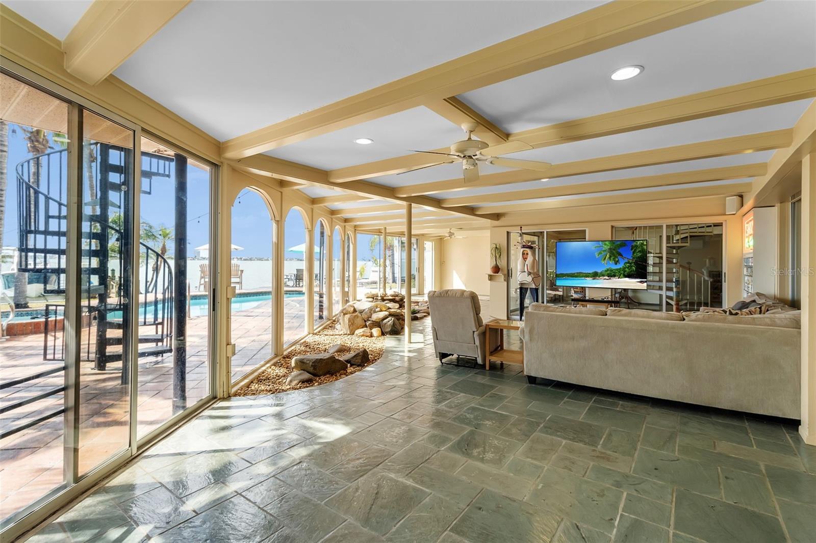 1504 S LODGE DR, SARASOTA, FL, 34239