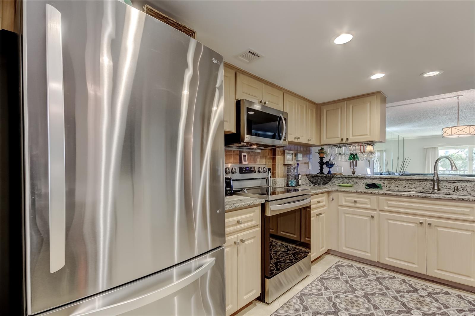 Another view of kitchen.