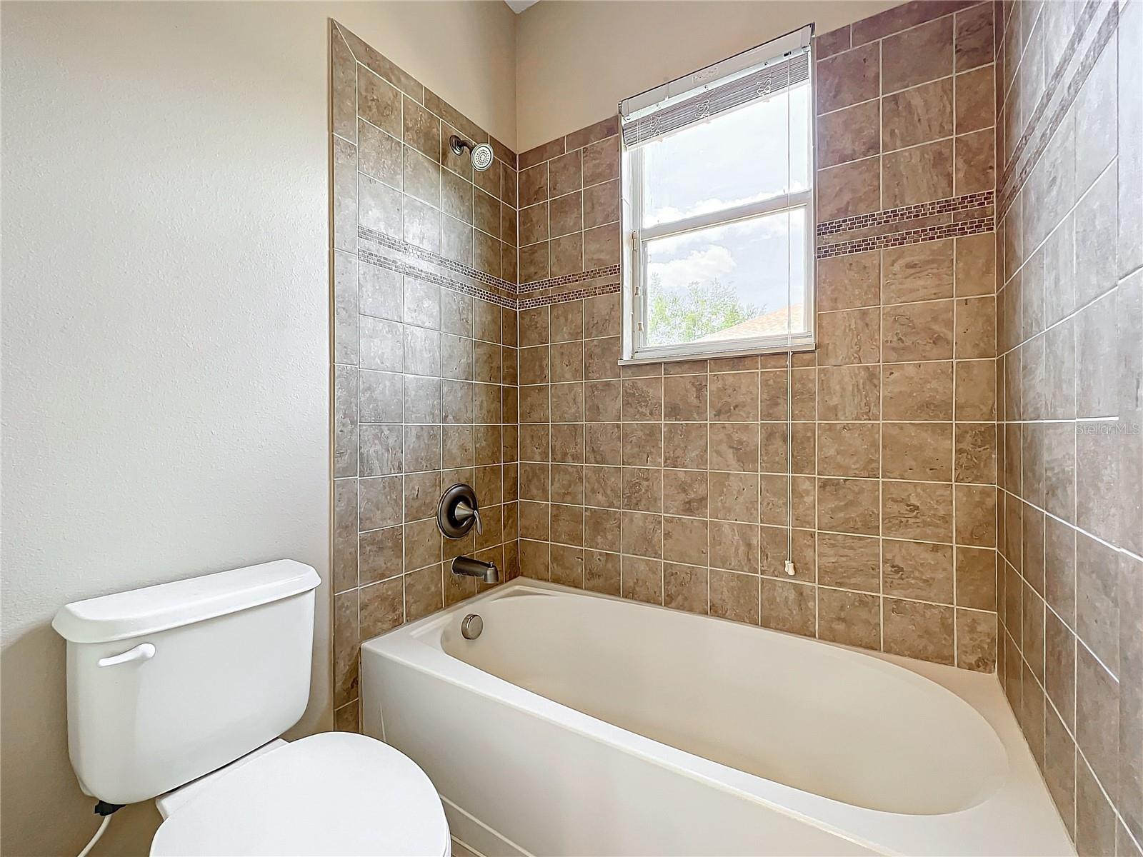 3329 LAKE JEAN DR, ORLANDO, FL, 32817