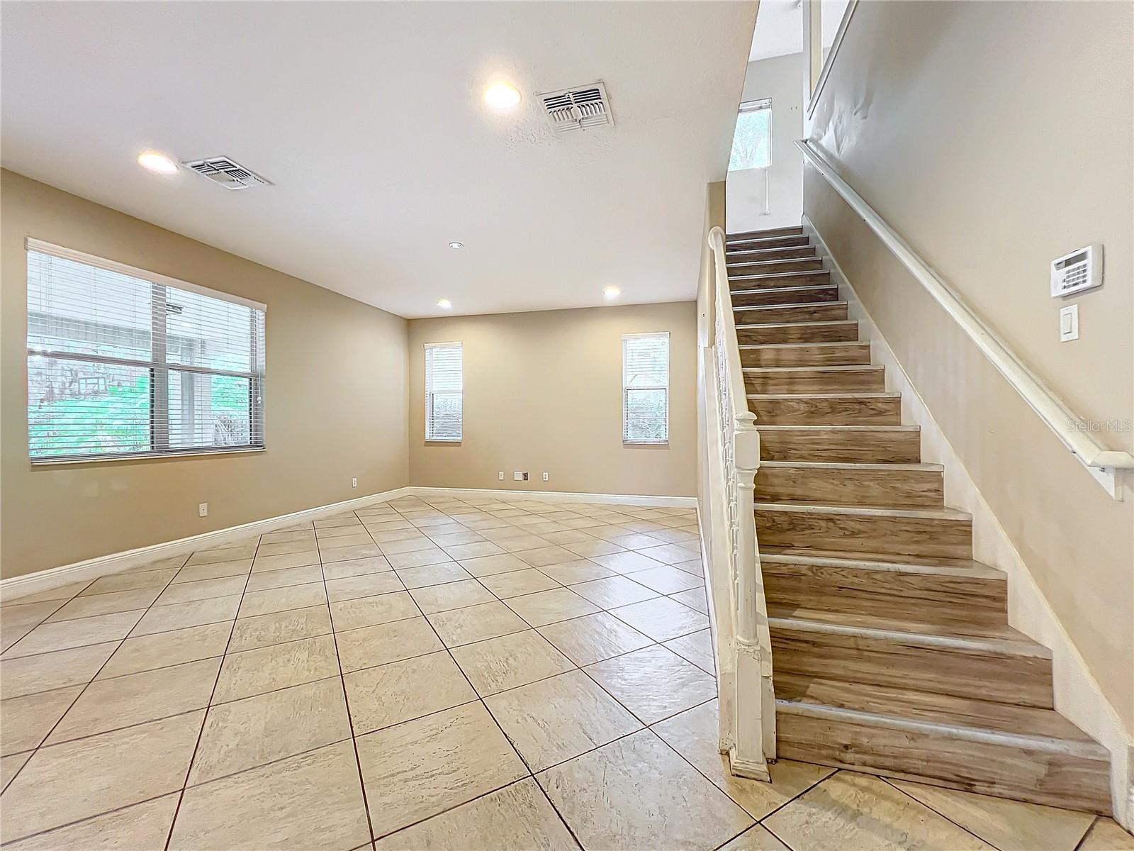 3329 LAKE JEAN DR, ORLANDO, FL, 32817