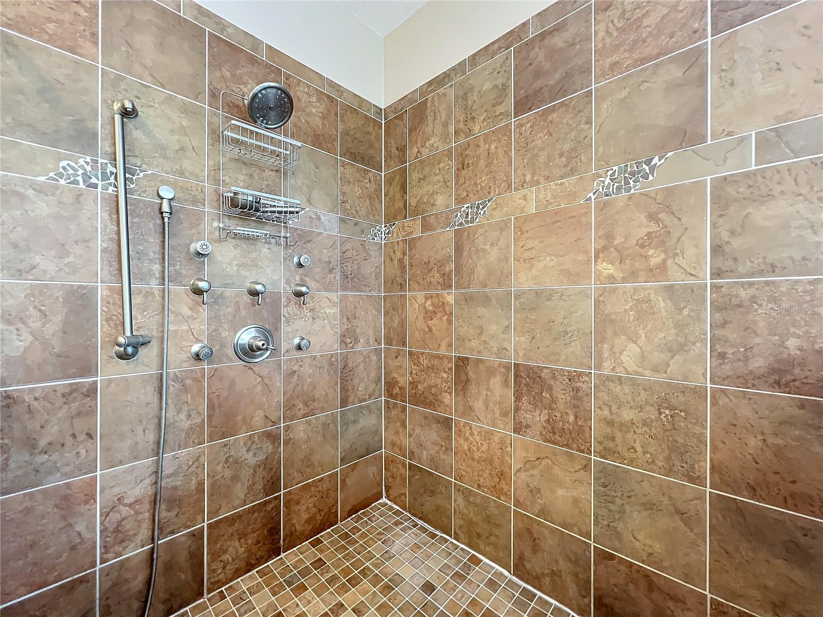 3329 LAKE JEAN DR, ORLANDO, FL, 32817