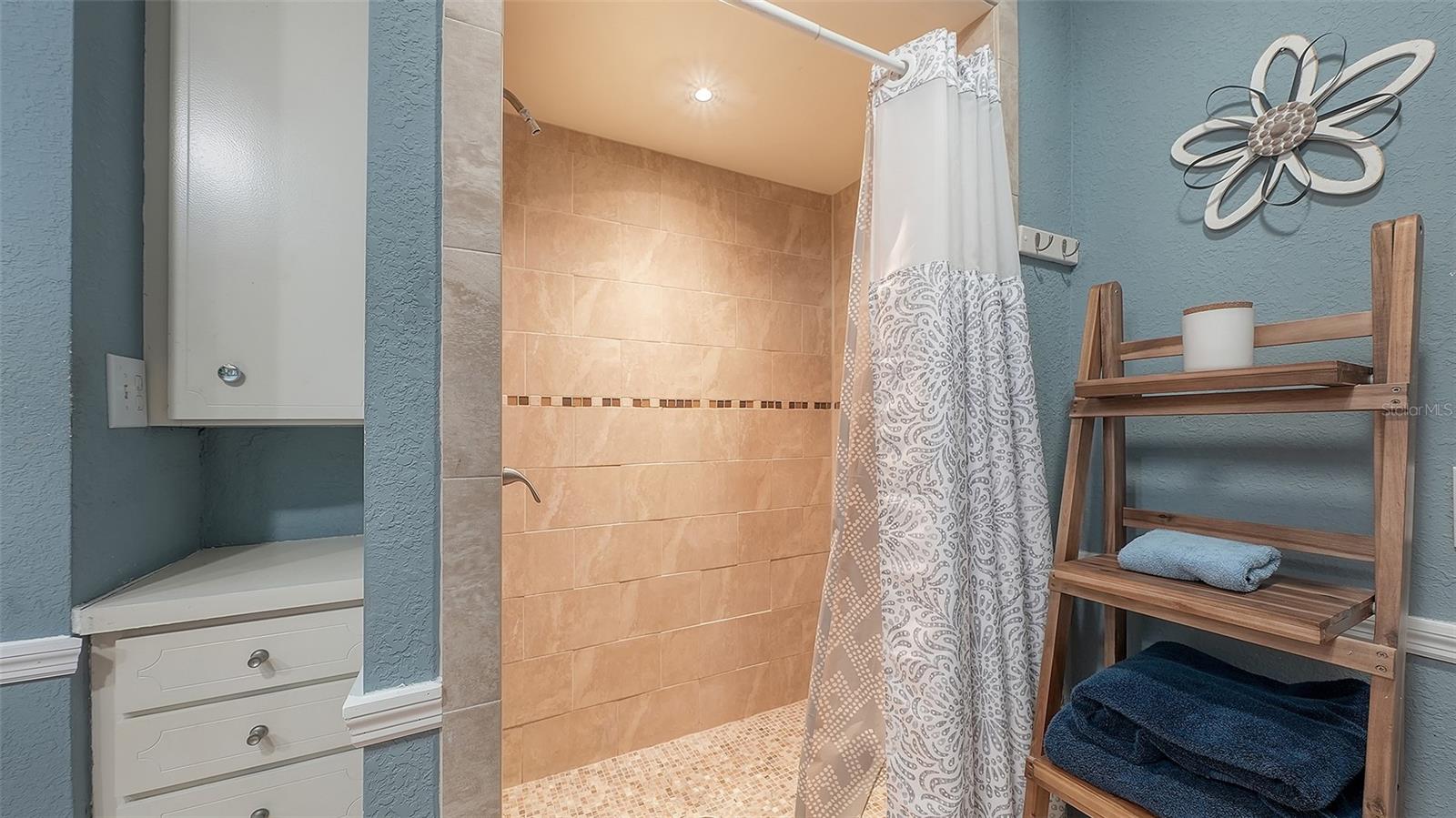 836 MAGELLAN DR, SARASOTA, FL, 34243