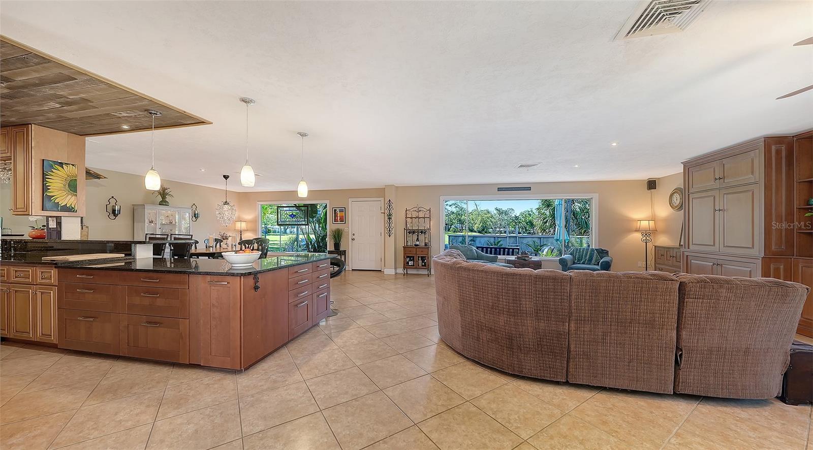 836 MAGELLAN DR, SARASOTA, FL, 34243