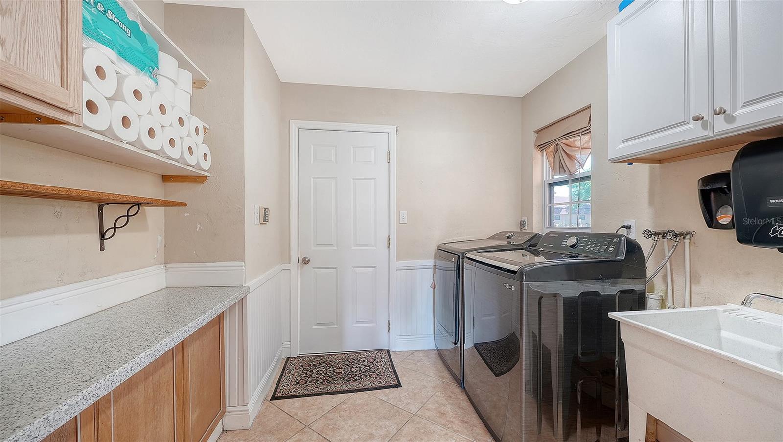 836 MAGELLAN DR, SARASOTA, FL, 34243