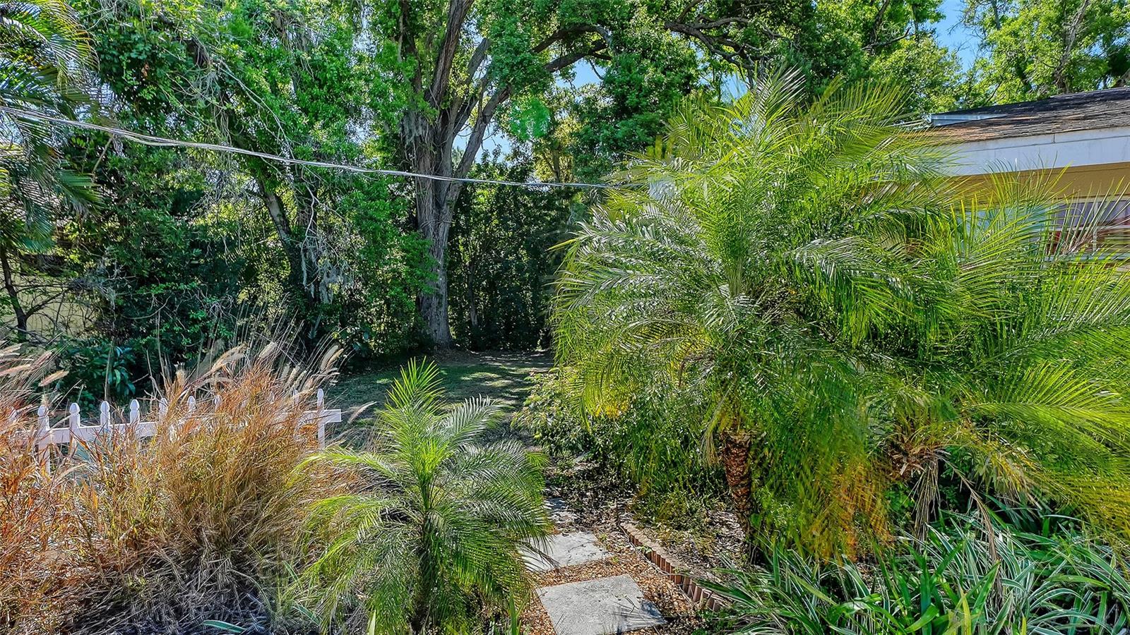 836 MAGELLAN DR, SARASOTA, FL, 34243