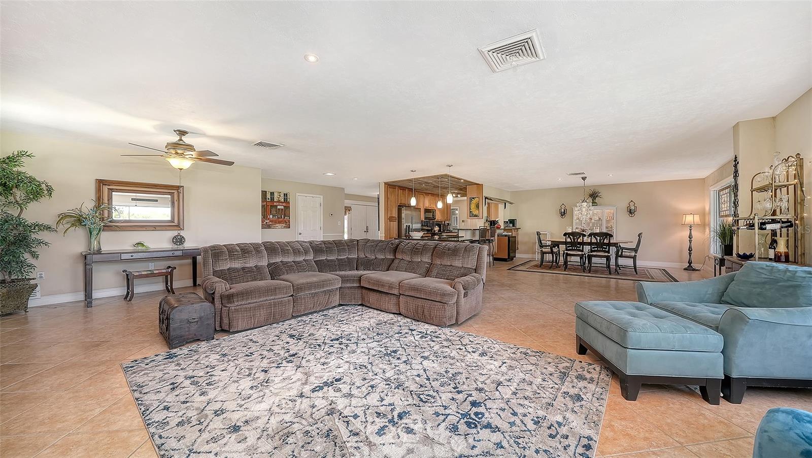 836 MAGELLAN DR, SARASOTA, FL, 34243