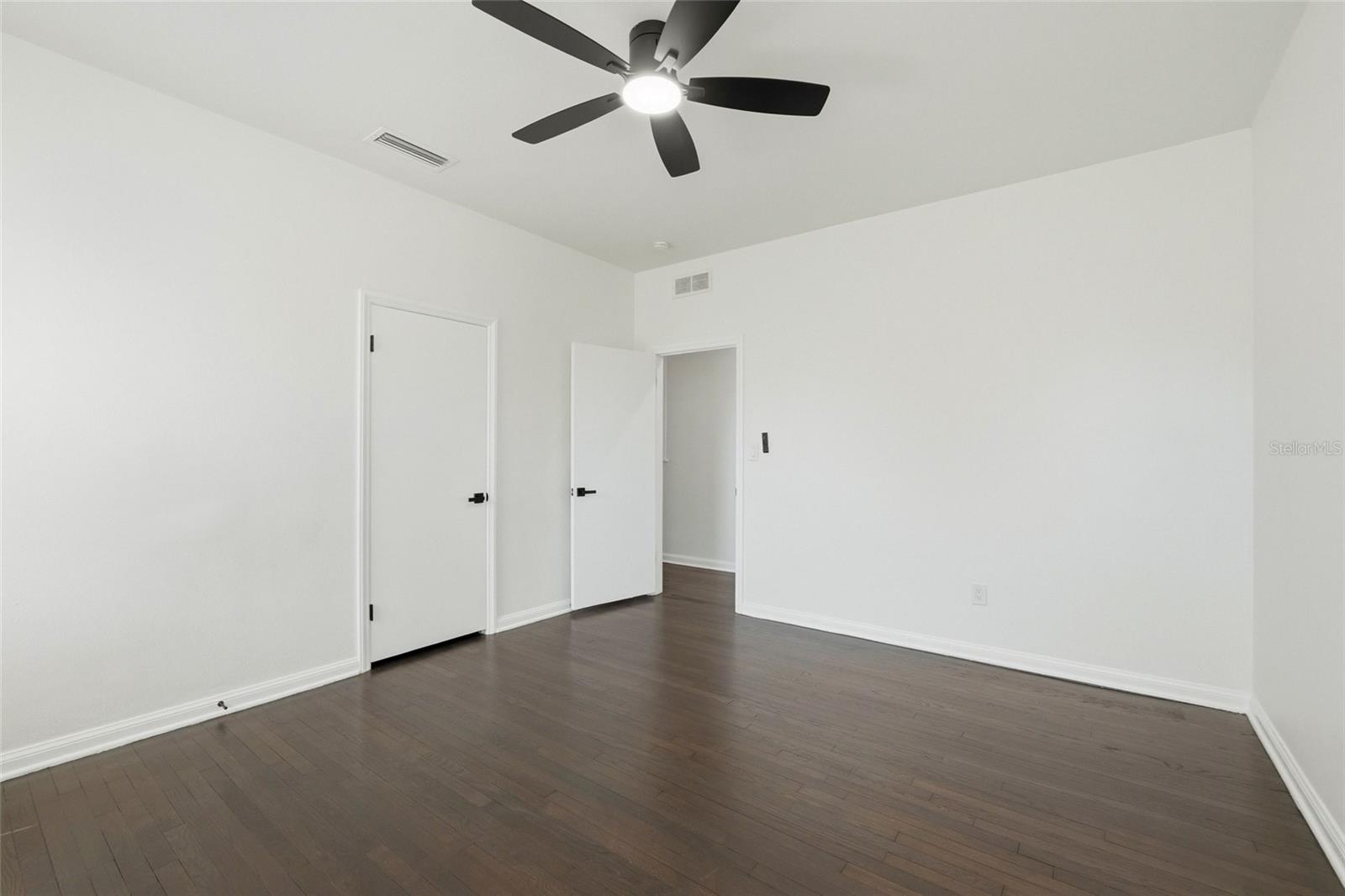 913 E GENESEE ST, TAMPA, FL, 33603