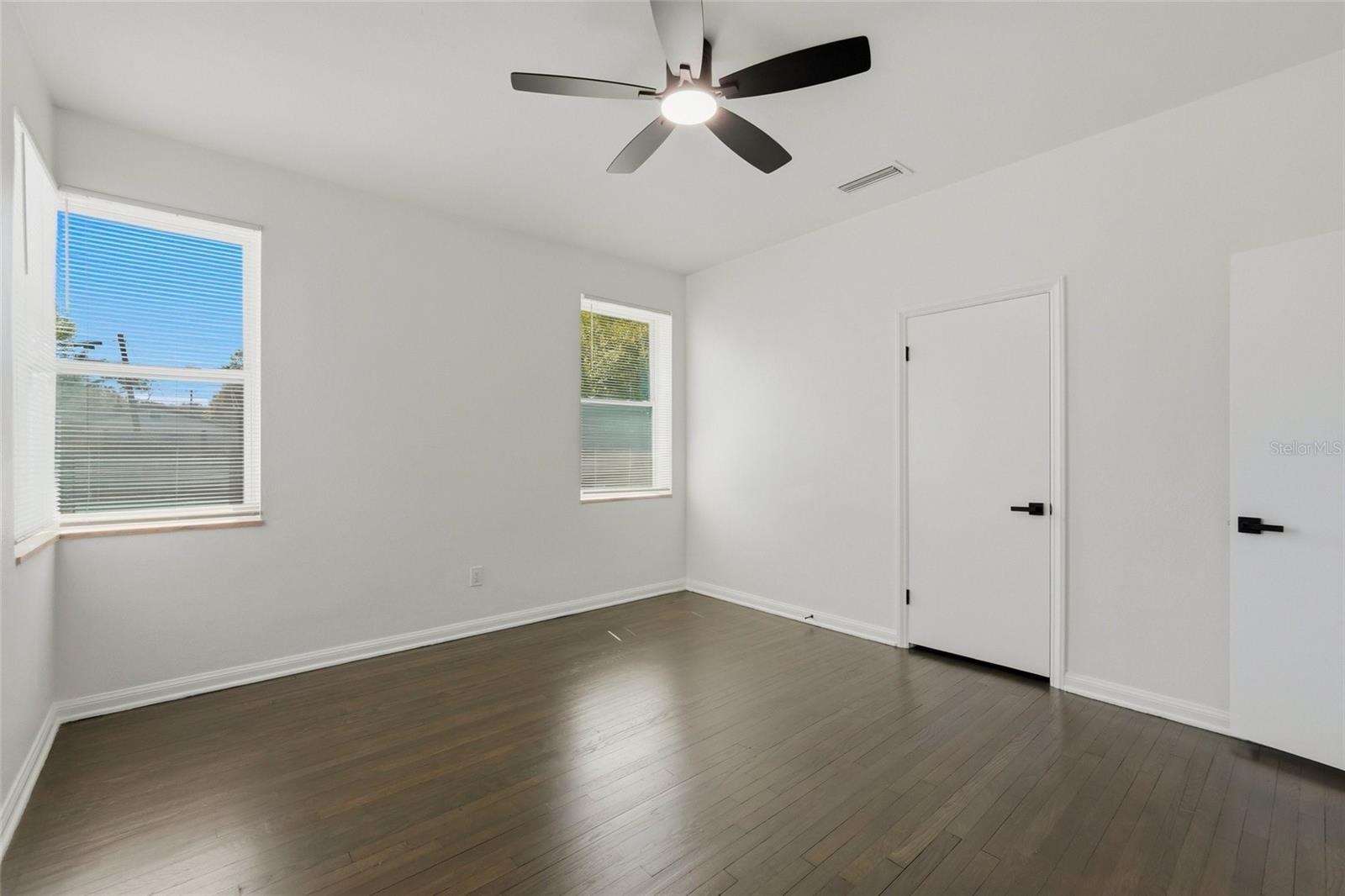 913 E GENESEE ST, TAMPA, FL, 33603
