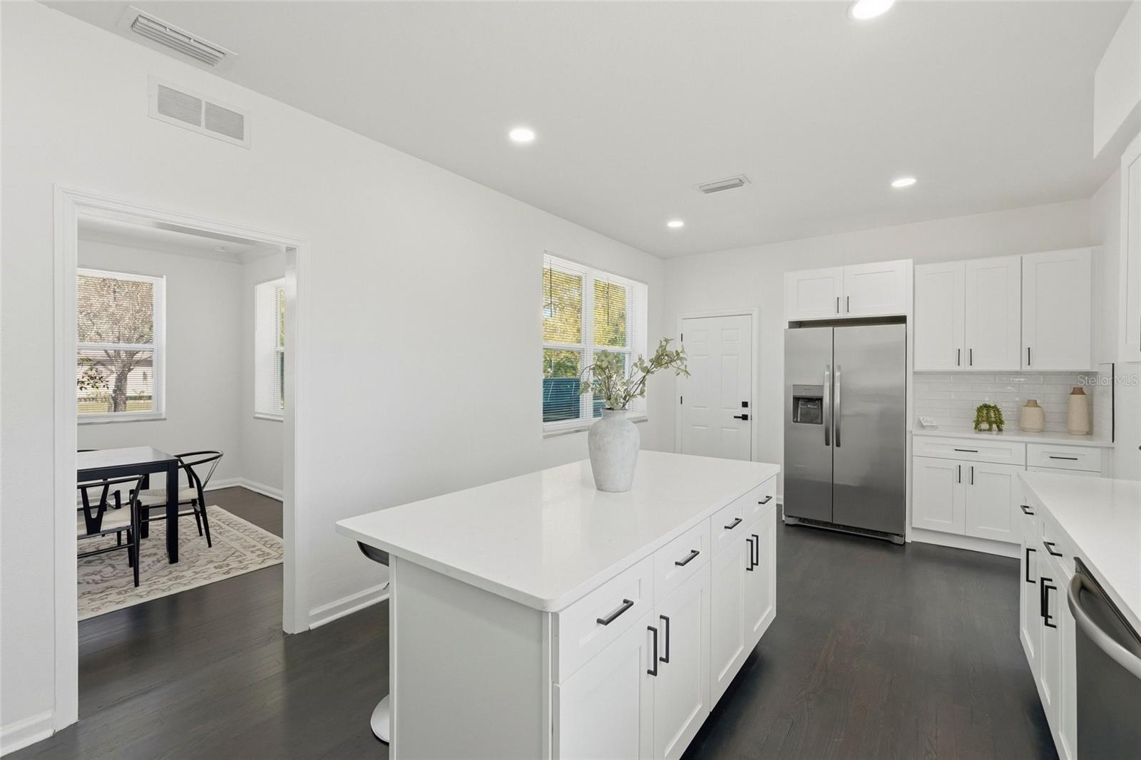 913 E GENESEE ST, TAMPA, FL, 33603