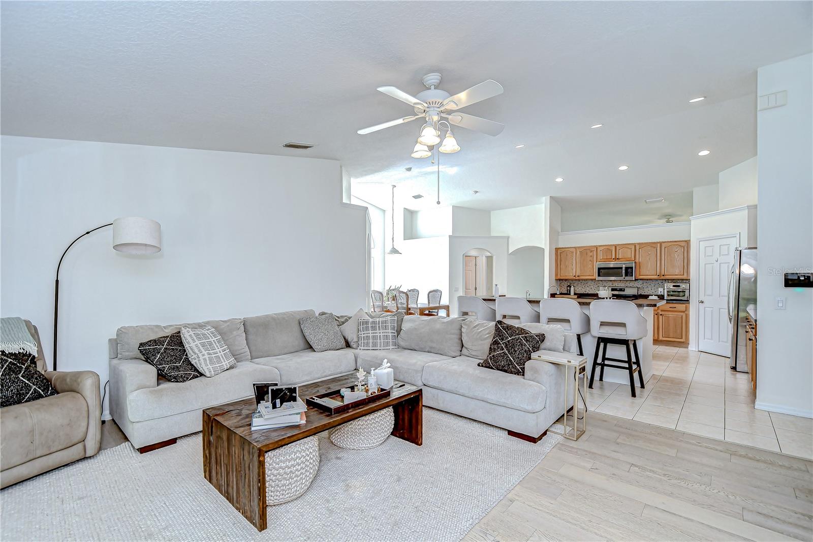 7107 COLONIAL LAKE DR, RIVERVIEW, FL, 33578