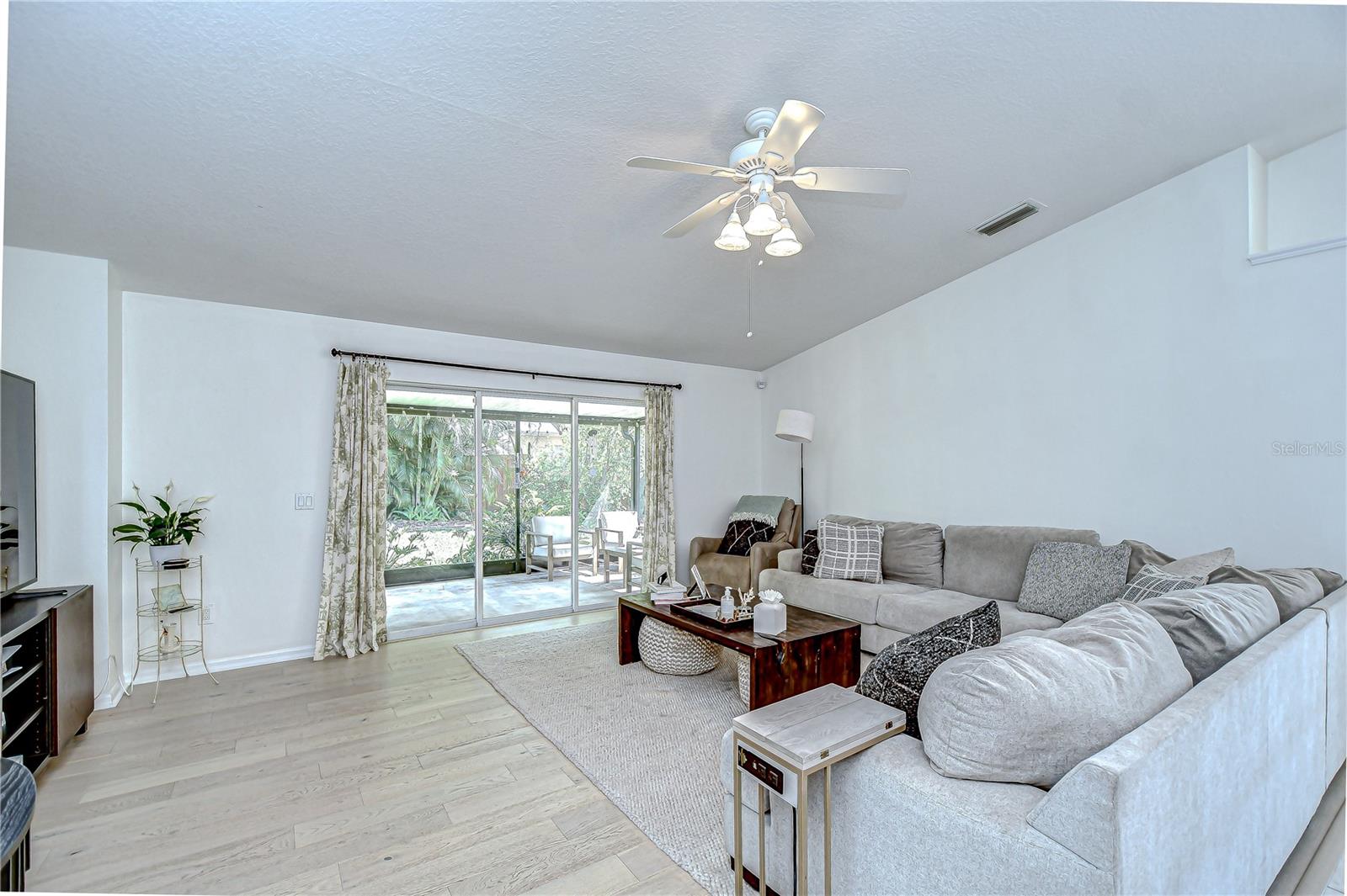 7107 COLONIAL LAKE DR, RIVERVIEW, FL, 33578