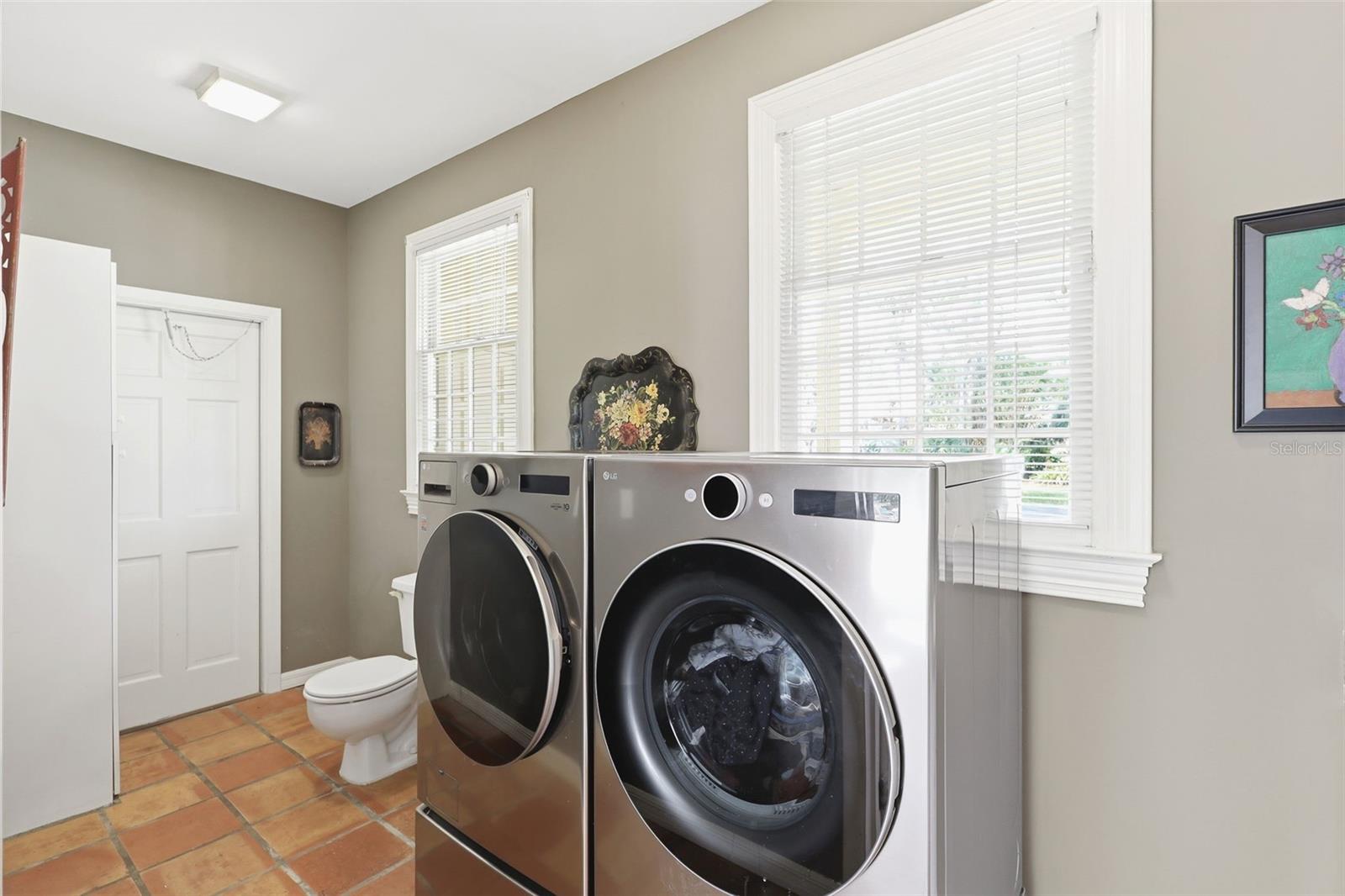 911 PINE TREE TER, DELAND, FL, 32724