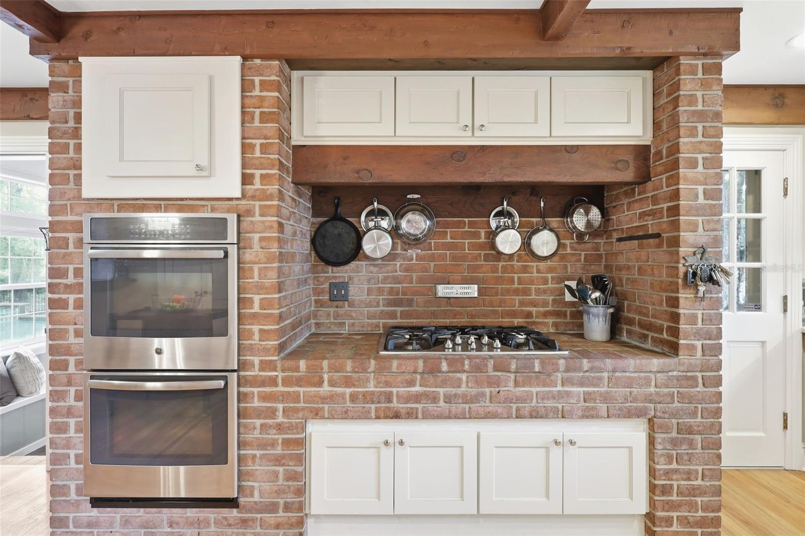 911 PINE TREE TER, DELAND, FL, 32724