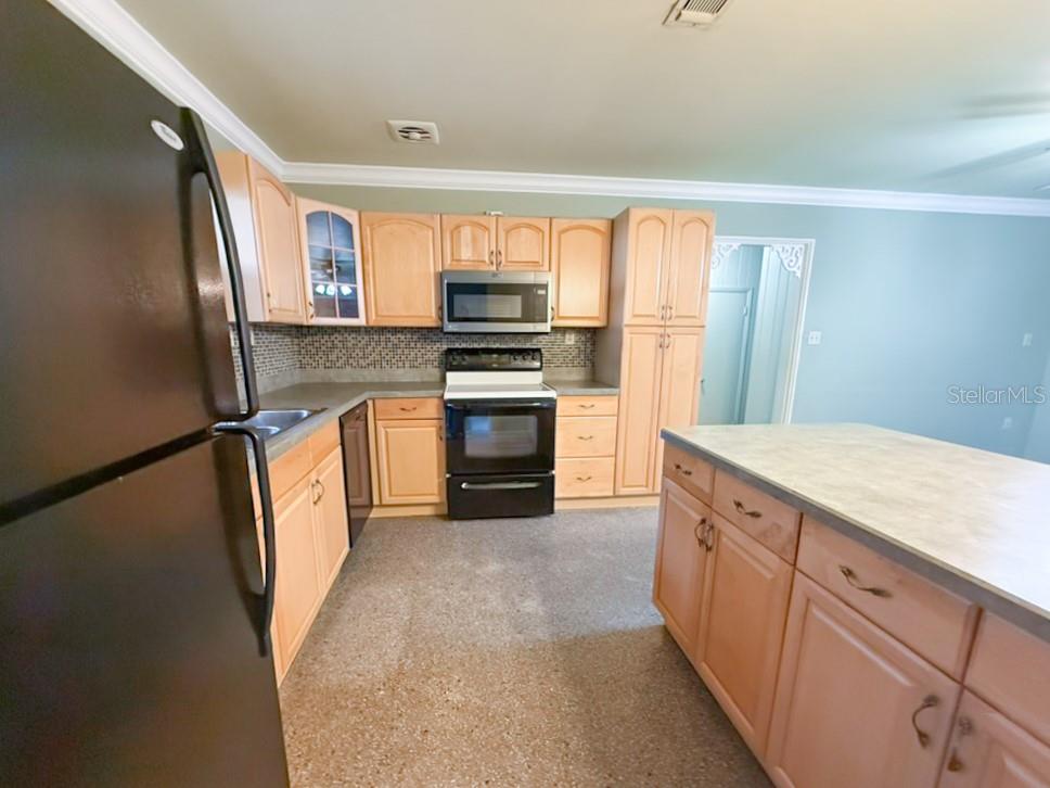 2208 COMMUNITY WAY, SANFORD, FL, 32771