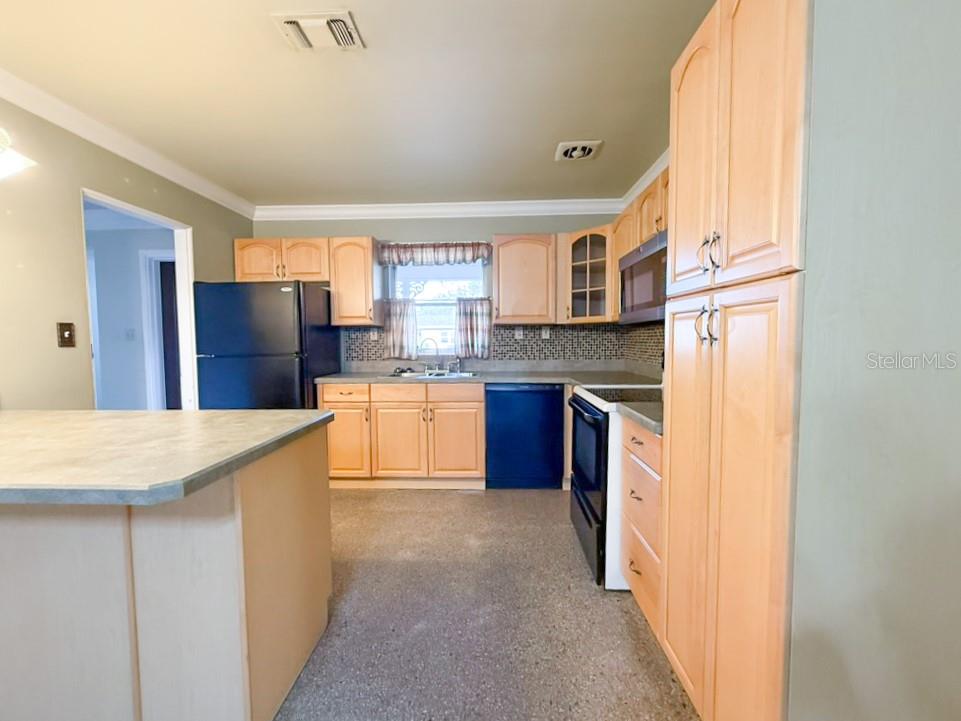 2208 COMMUNITY WAY, SANFORD, FL, 32771