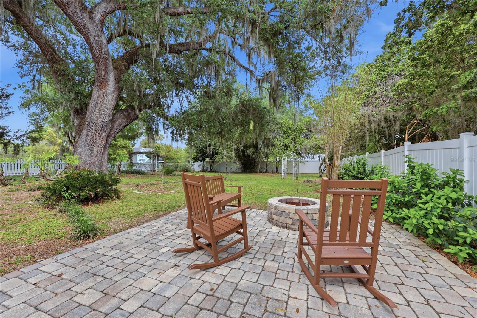 6070 AVENUE F, MC INTOSH, FL, 32664