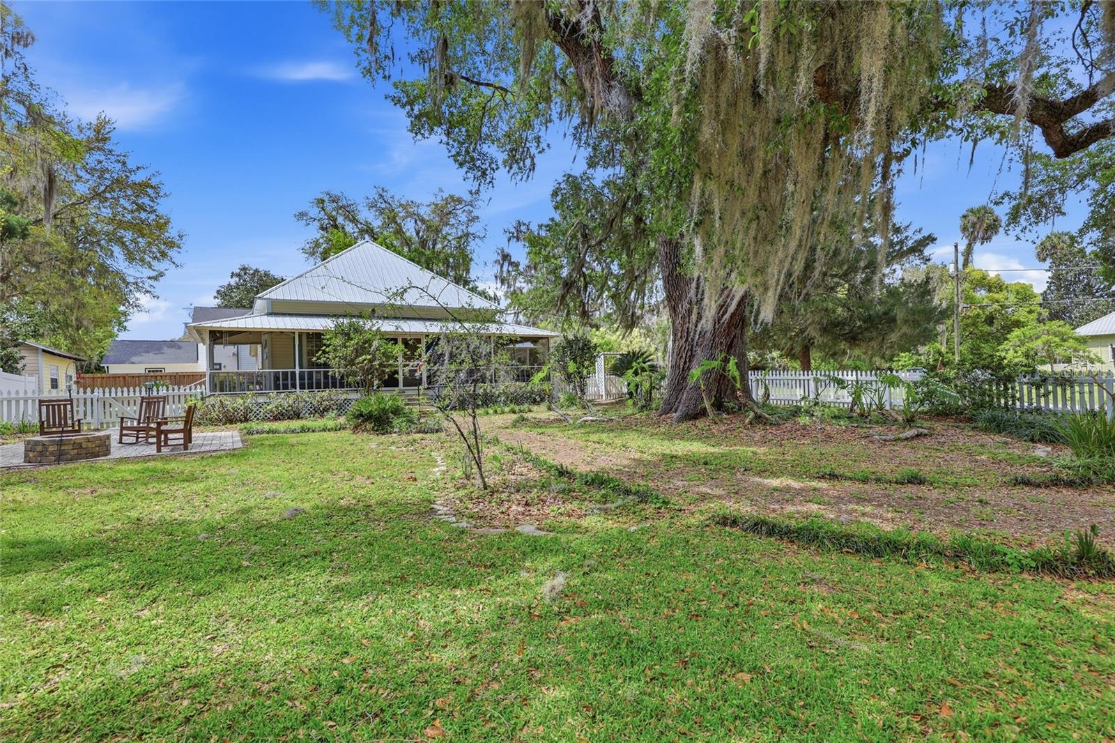 6070 AVENUE F, MC INTOSH, FL, 32664