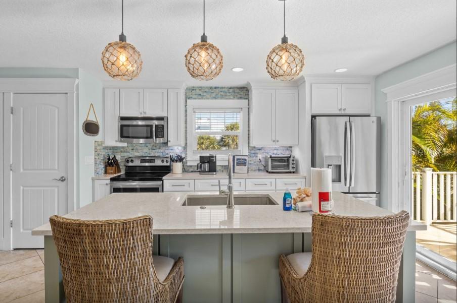 117 WILLOW AVE, ANNA MARIA, FL, 34216