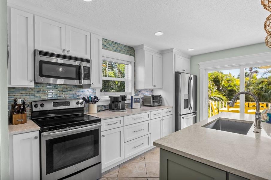 117 WILLOW AVE, ANNA MARIA, FL, 34216