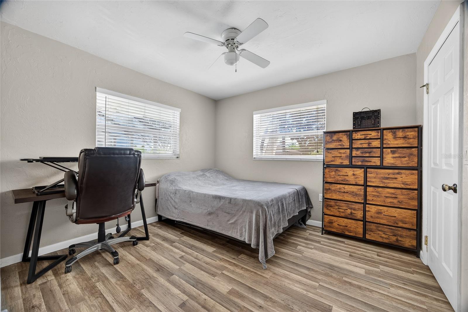 441 CHESTNUT AVE NW, PORT CHARLOTTE, FL, 33952