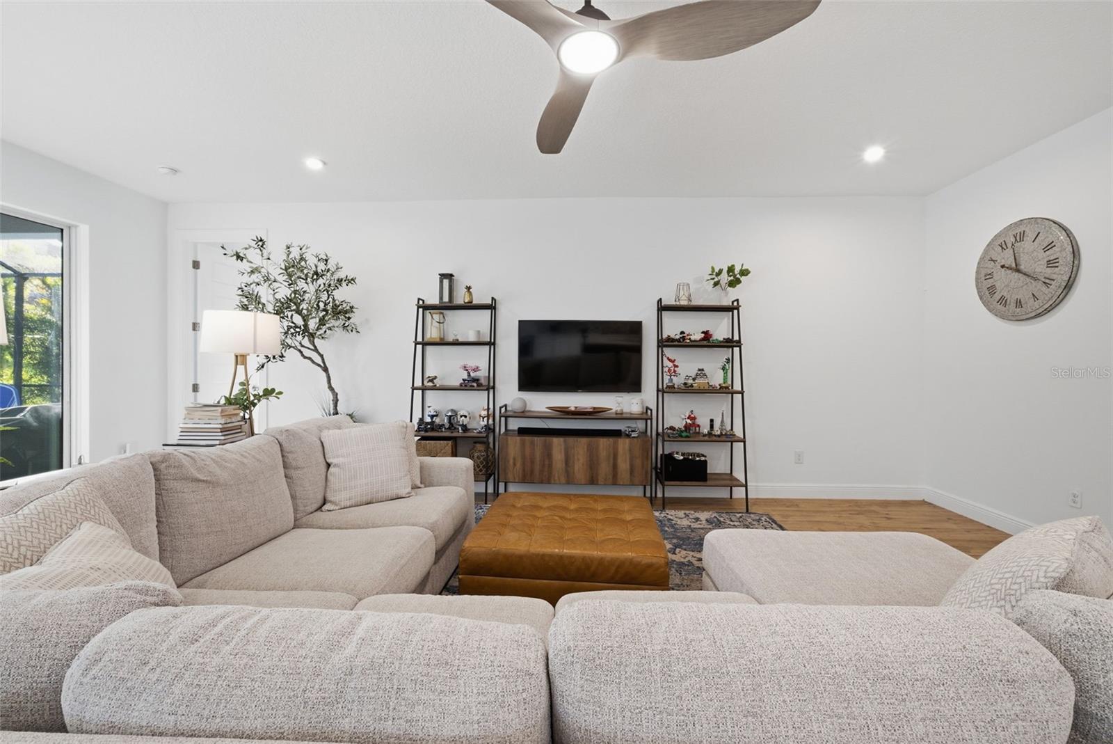 5909 SILVER SUN DR, APOLLO BEACH, FL, 33572