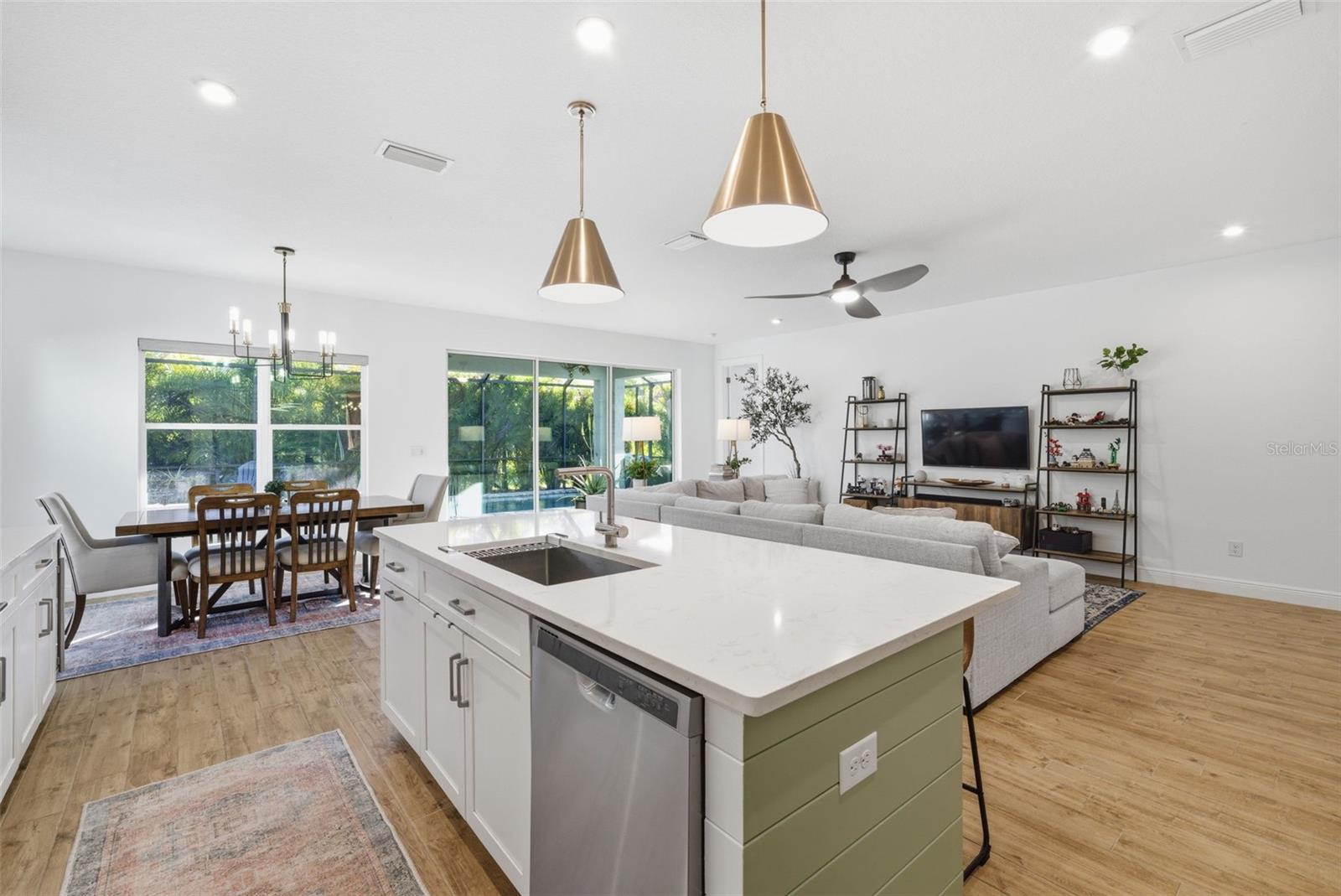 5909 SILVER SUN DR, APOLLO BEACH, FL, 33572