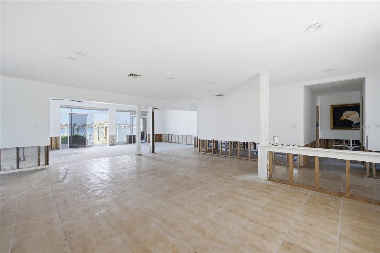 411 55TH AVE, ST PETE BEACH, FL, 33706