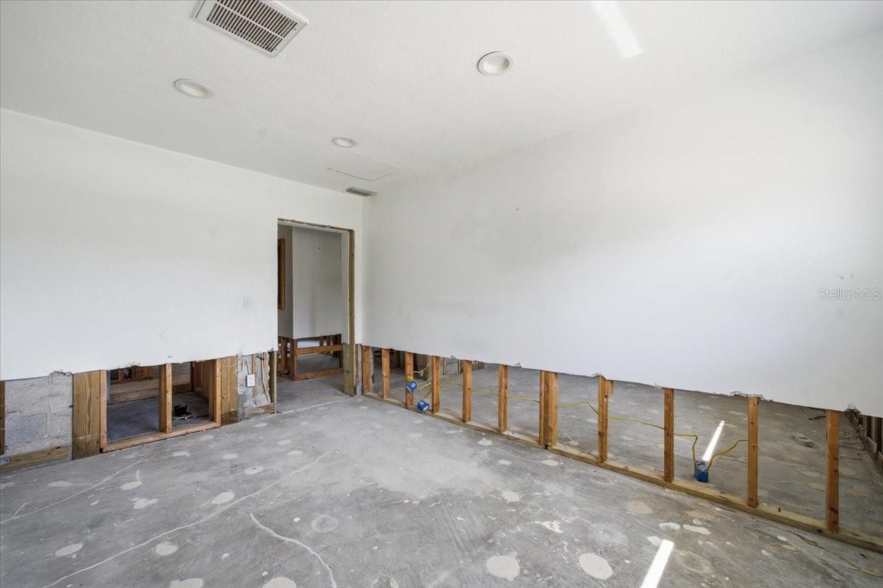 411 55TH AVE, ST PETE BEACH, FL, 33706