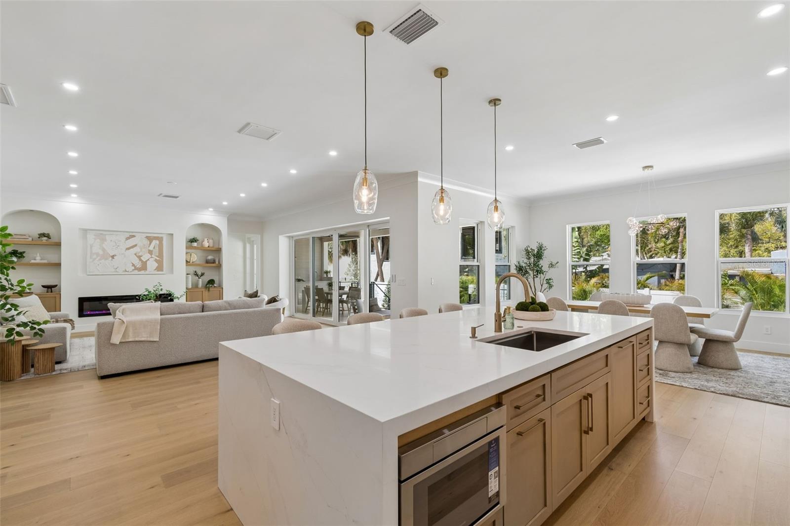 3407 S LIGHTNER DR, TAMPA, FL, 33629