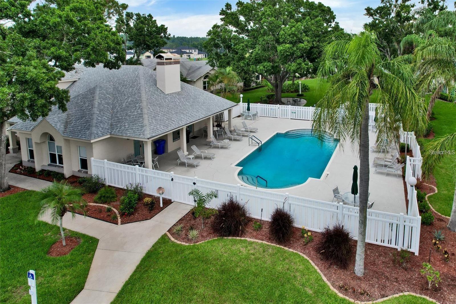 1122 GOLFVIEW WOODS DR #1122, SUN CITY CENTER, FL, 33573