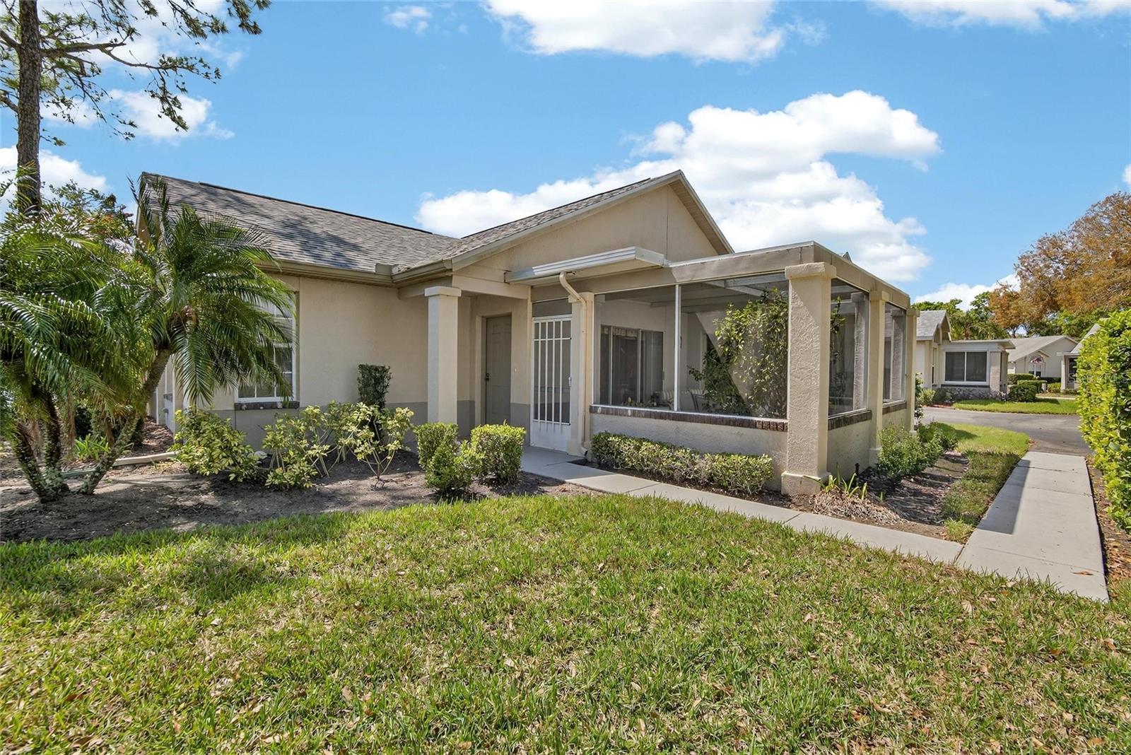 1122 GOLFVIEW WOODS DR #1122, SUN CITY CENTER, FL, 33573