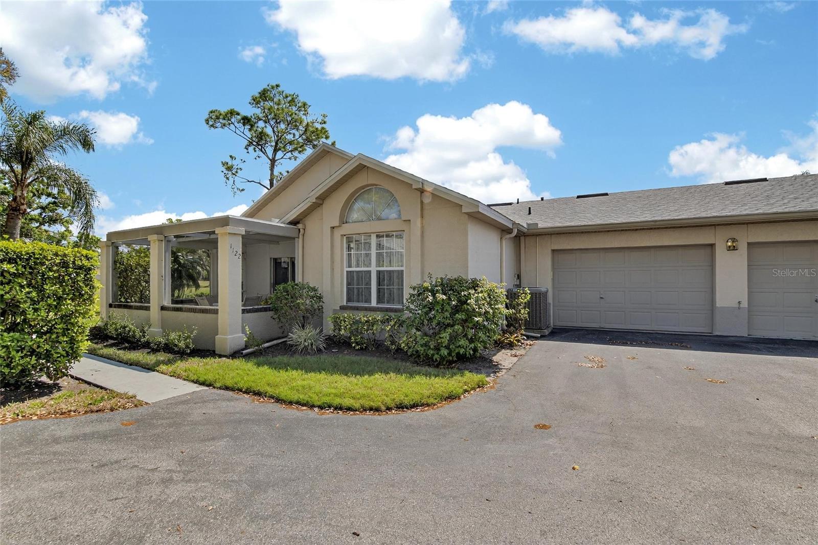 1122 GOLFVIEW WOODS DR #1122, SUN CITY CENTER, FL, 33573
