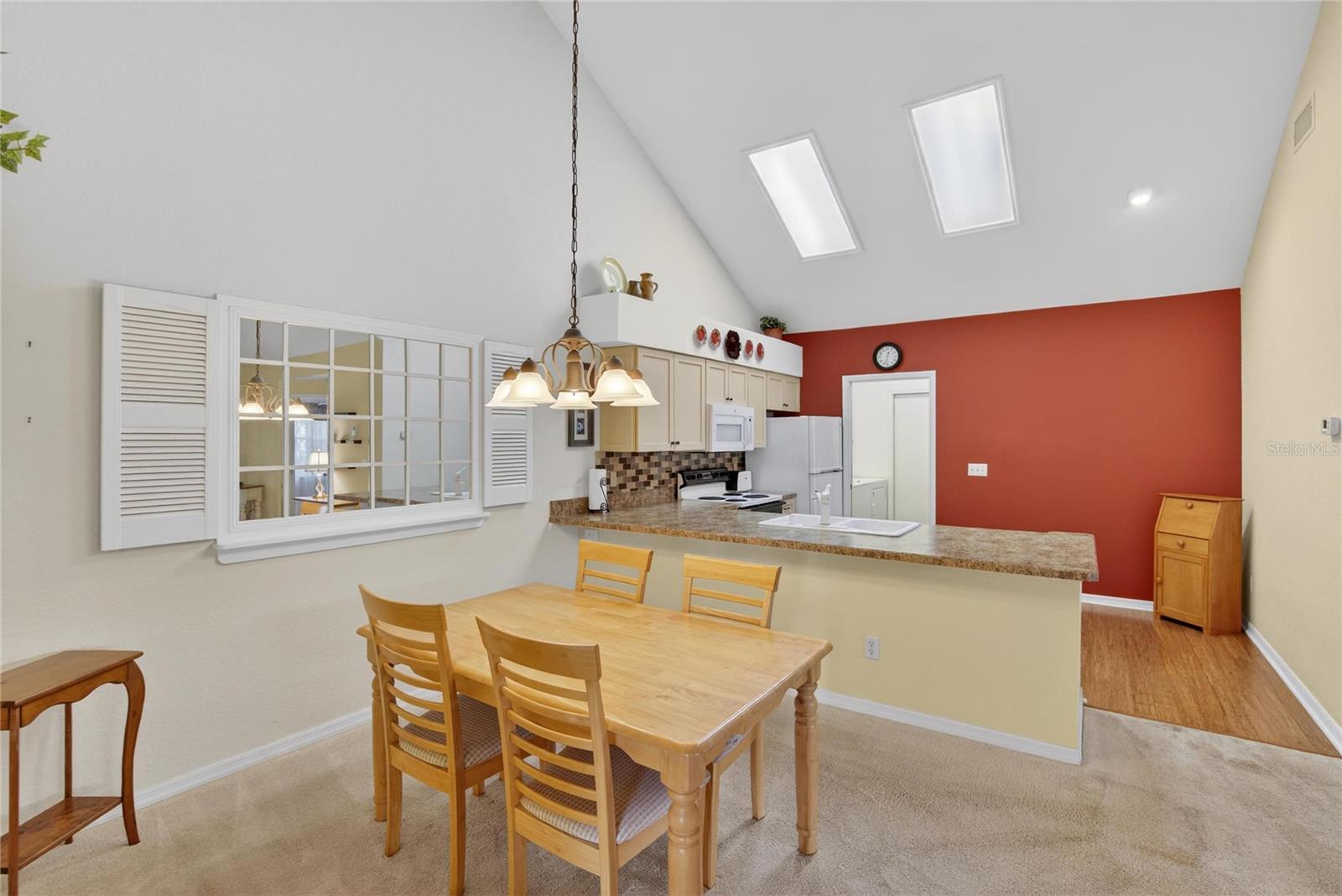 1122 GOLFVIEW WOODS DR #1122, SUN CITY CENTER, FL, 33573