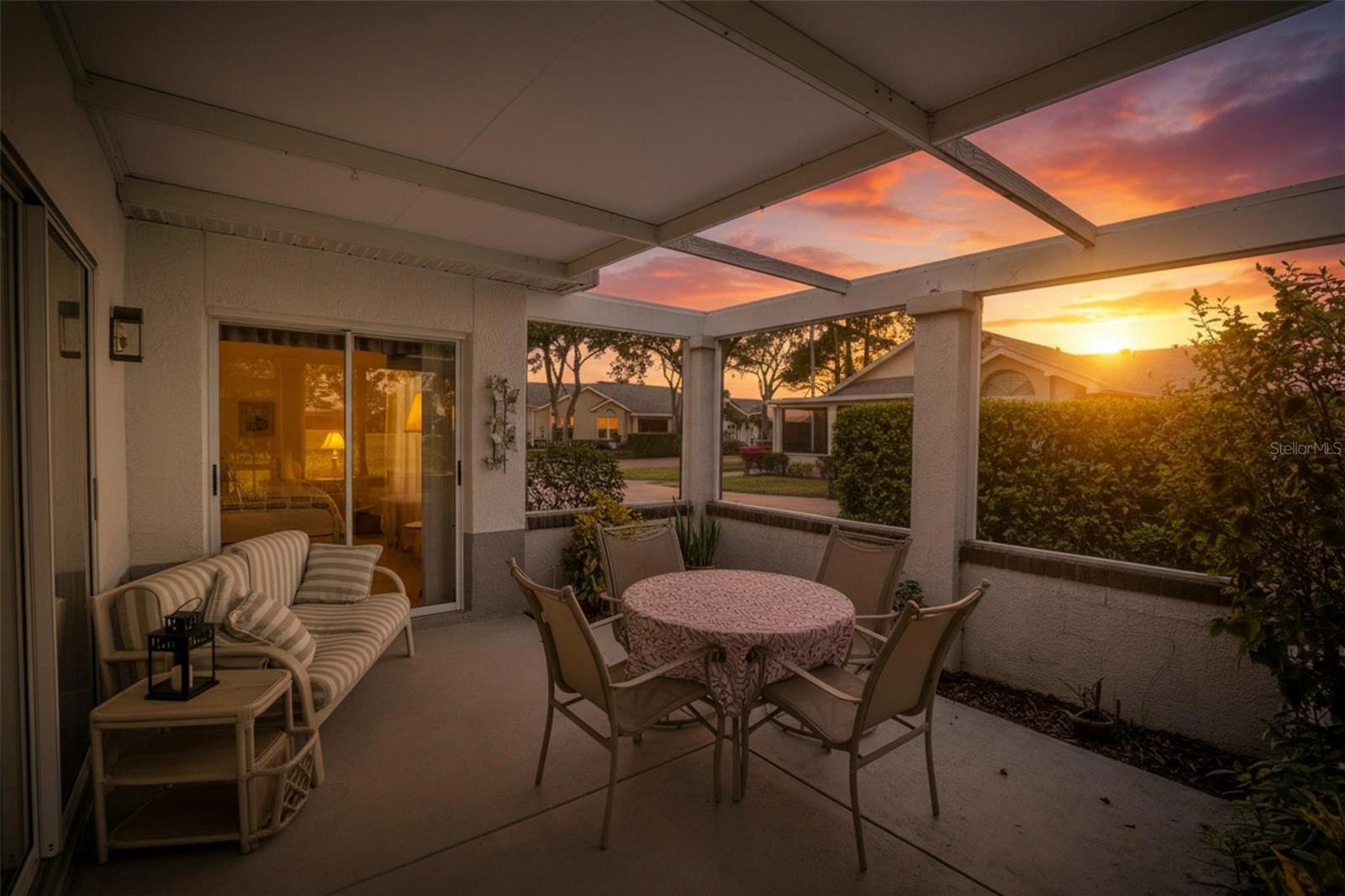 1122 GOLFVIEW WOODS DR #1122, SUN CITY CENTER, FL, 33573