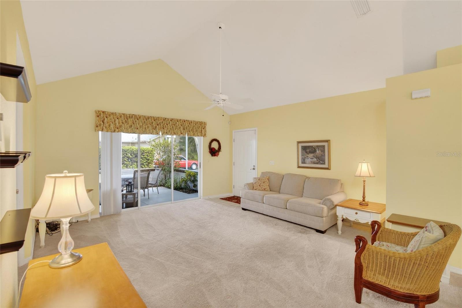 1122 GOLFVIEW WOODS DR #1122, SUN CITY CENTER, FL, 33573