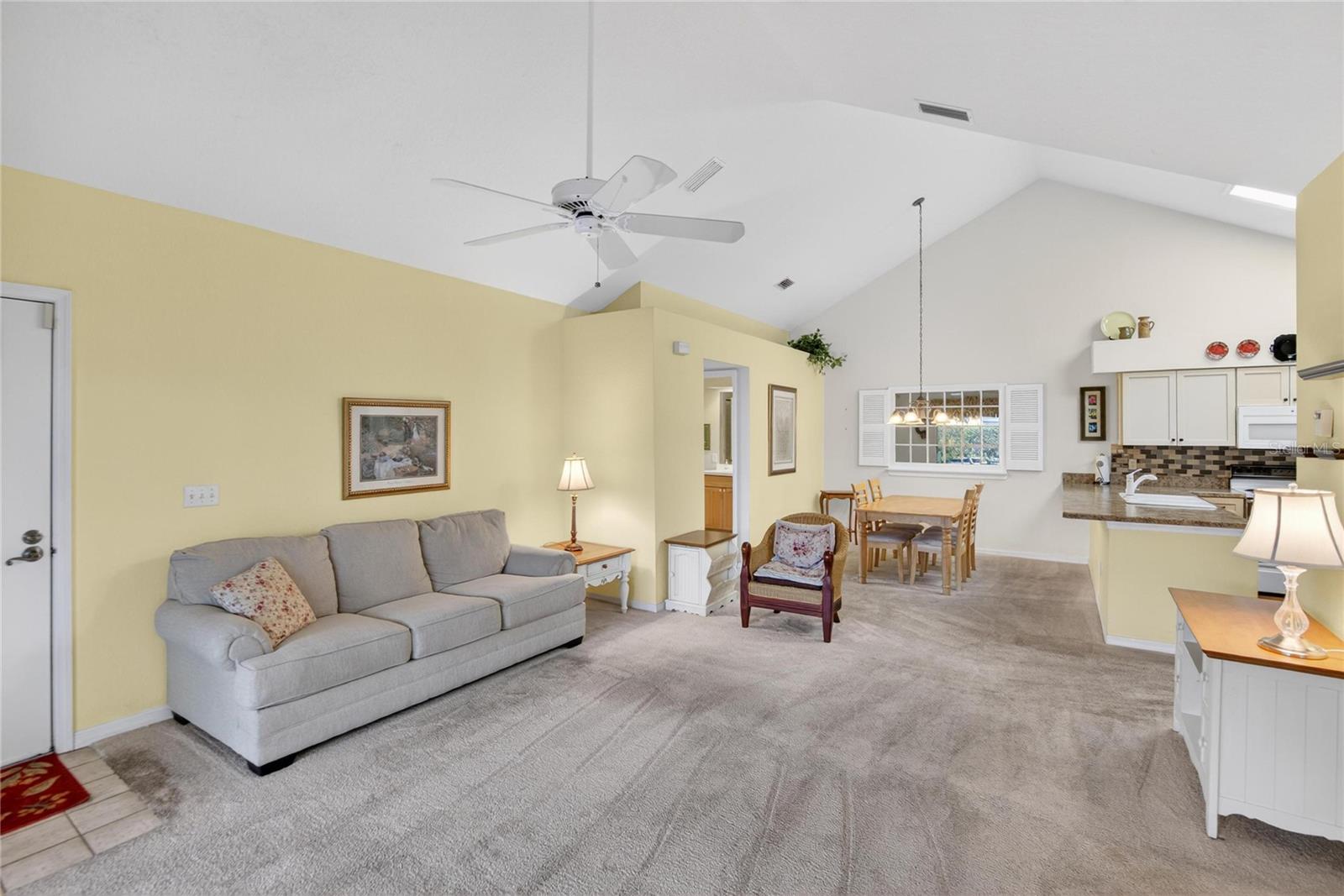 1122 GOLFVIEW WOODS DR #1122, SUN CITY CENTER, FL, 33573
