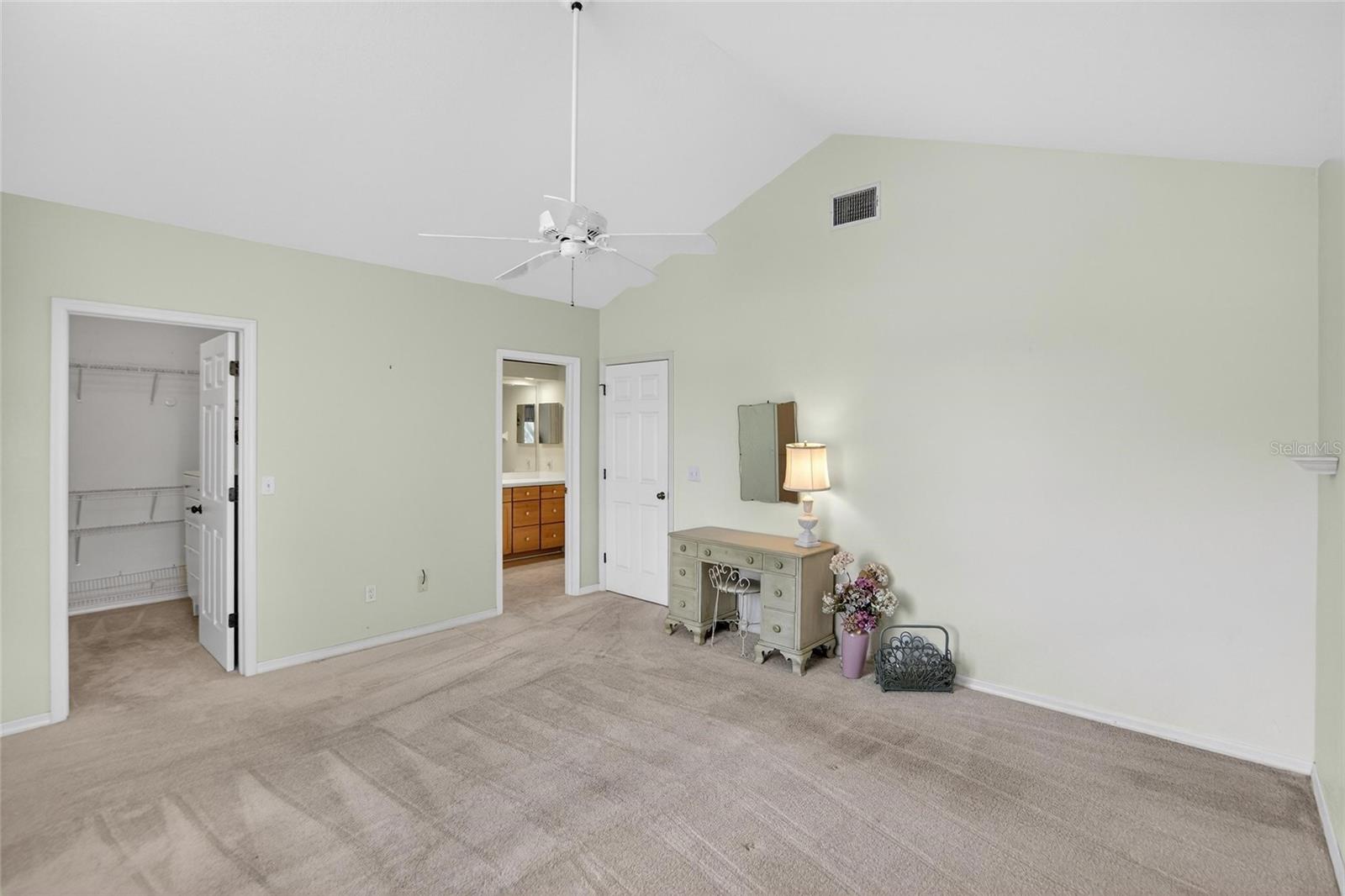 1122 GOLFVIEW WOODS DR #1122, SUN CITY CENTER, FL, 33573