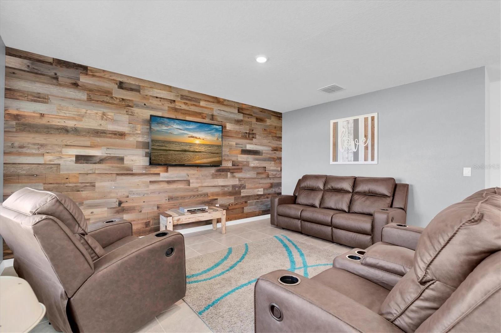 5943 WANDERING WILLOW DR, WESLEY CHAPEL, FL, 33545